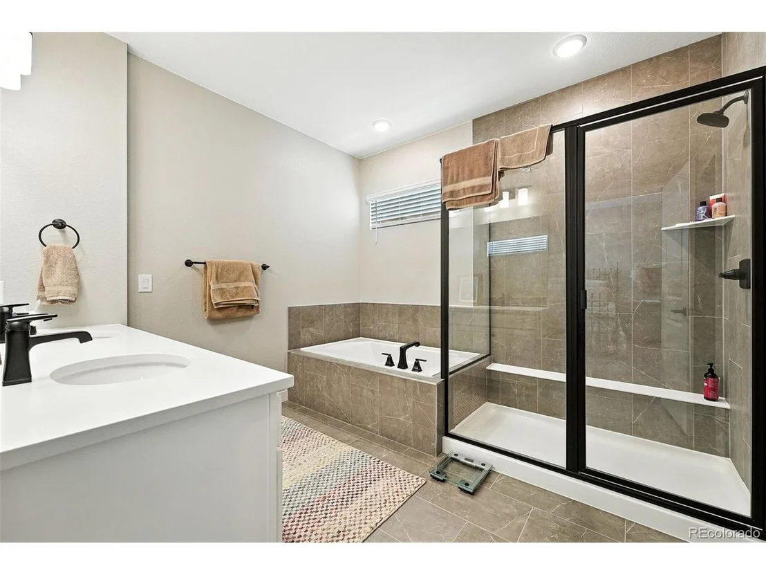 Photo of 5417 Riverbend Ave