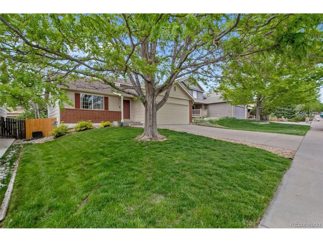 Photo of 23555 Broadmoor Dr