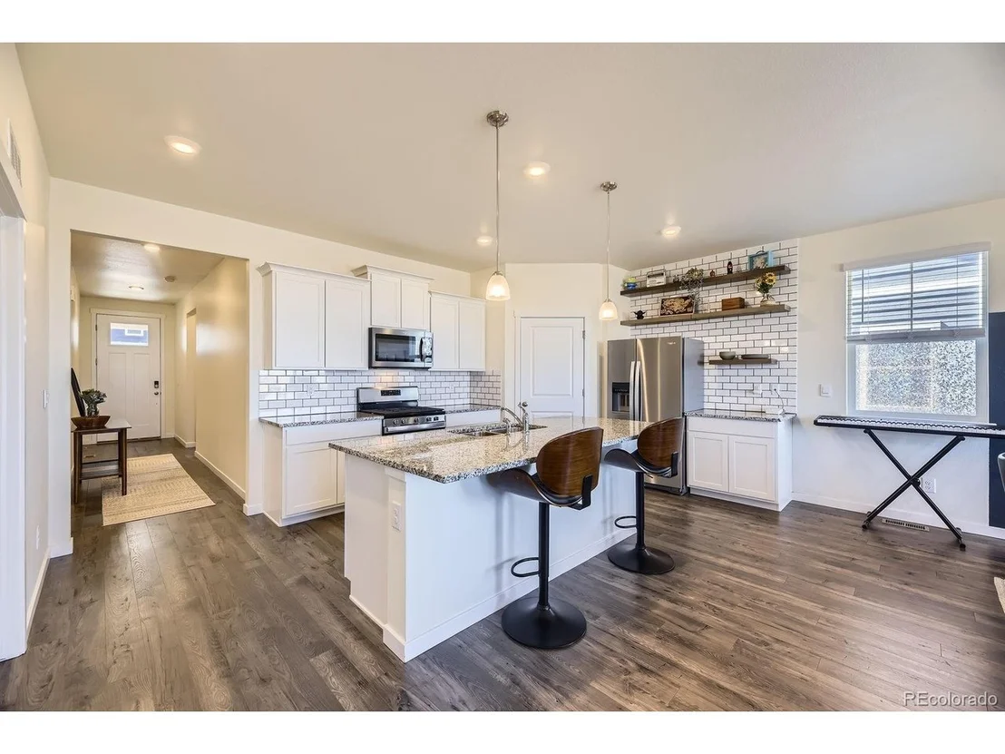 Photo of 45871 Orchid Ave