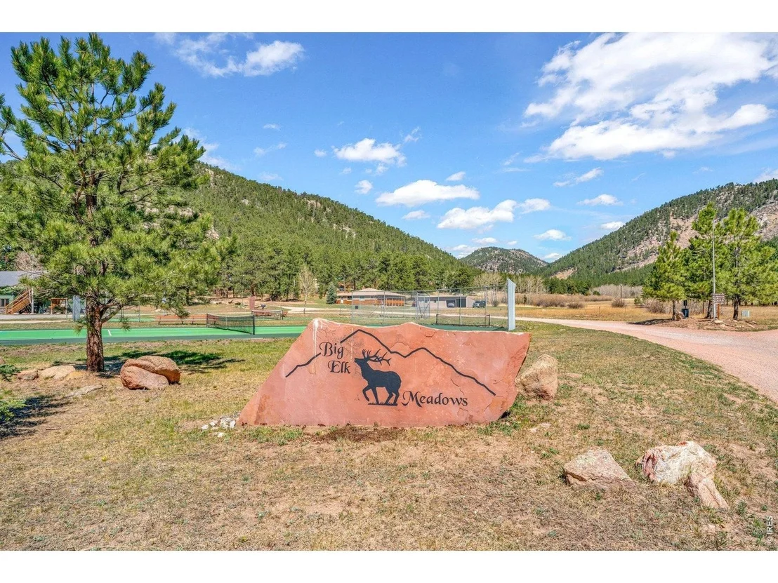 Photo of 527 Hemlock Dr