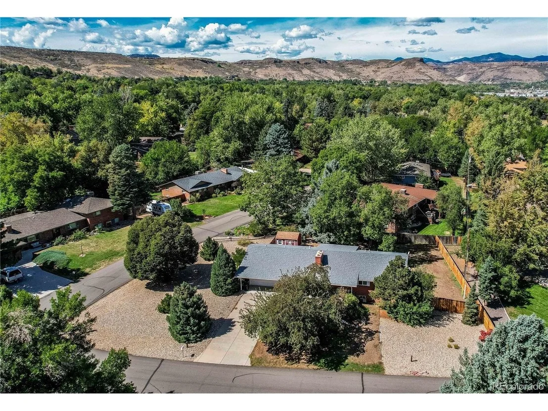 Photo of 3005 Flora Ln