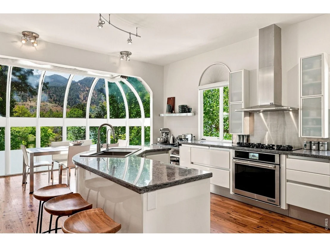 Photo of 403 Mountain View Rd