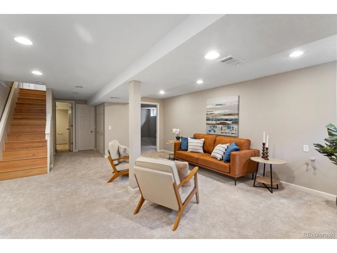 Photo of 8160 Flower Cir