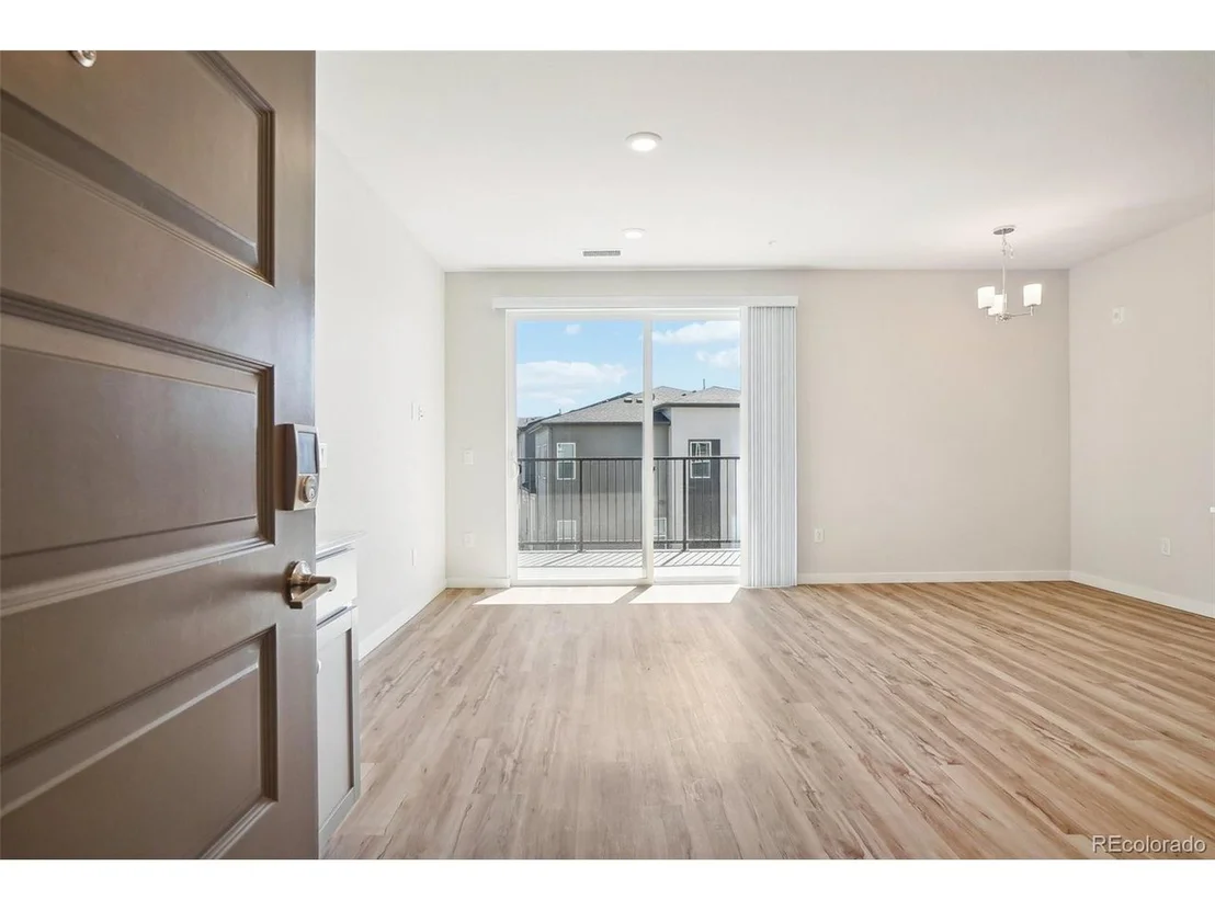 Photo of Unit 1307 at 487 Interlocken Blvd