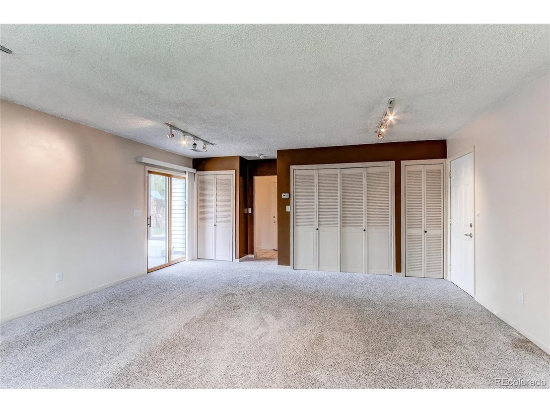 Photo of 2801 W 99th Cir