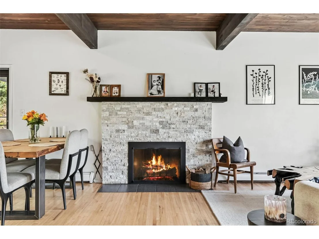 Photo of 218 Deer Path Rd