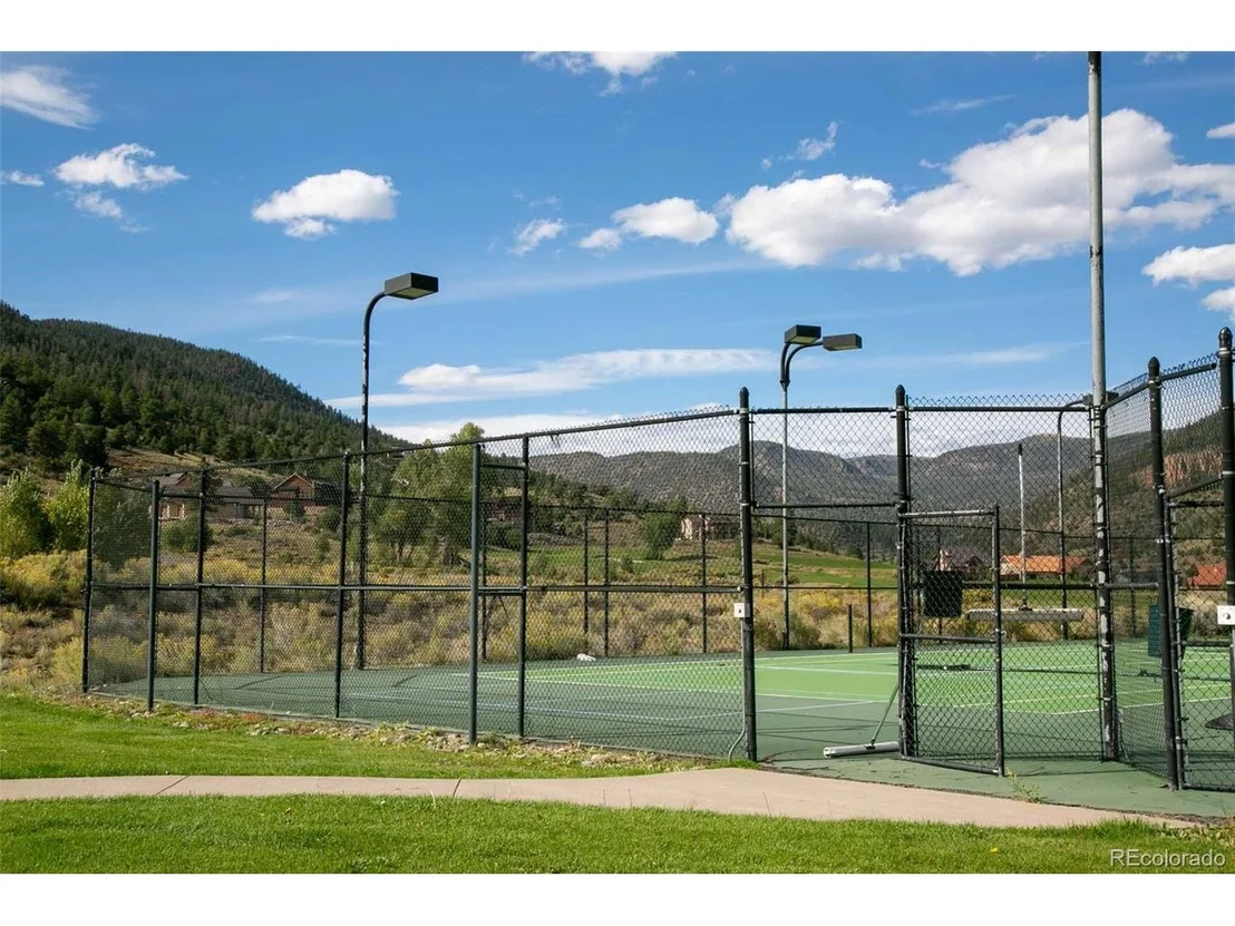 Photo of 963 Bear Creek Cir