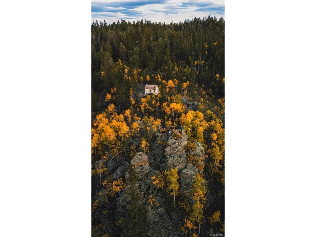 Photo of 853 W Longbow Dr
