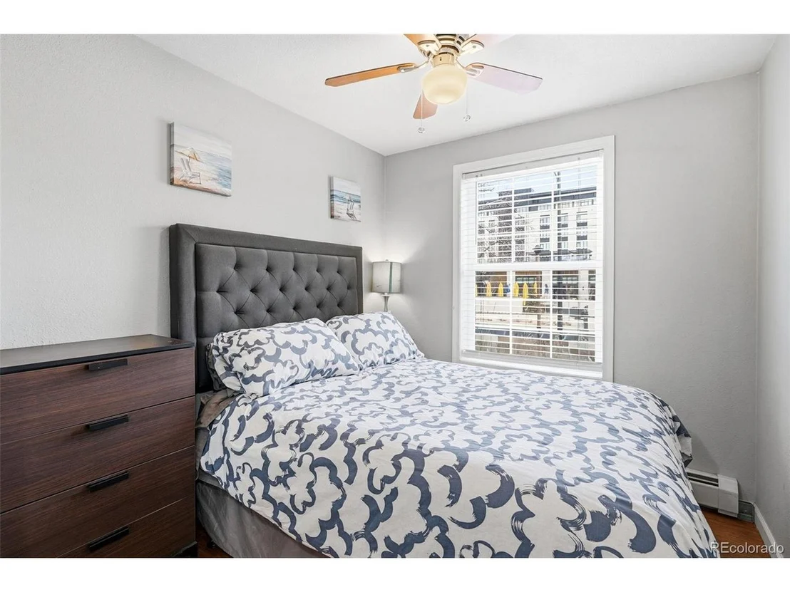 Photo of Unit 206 at 1405 Broadway