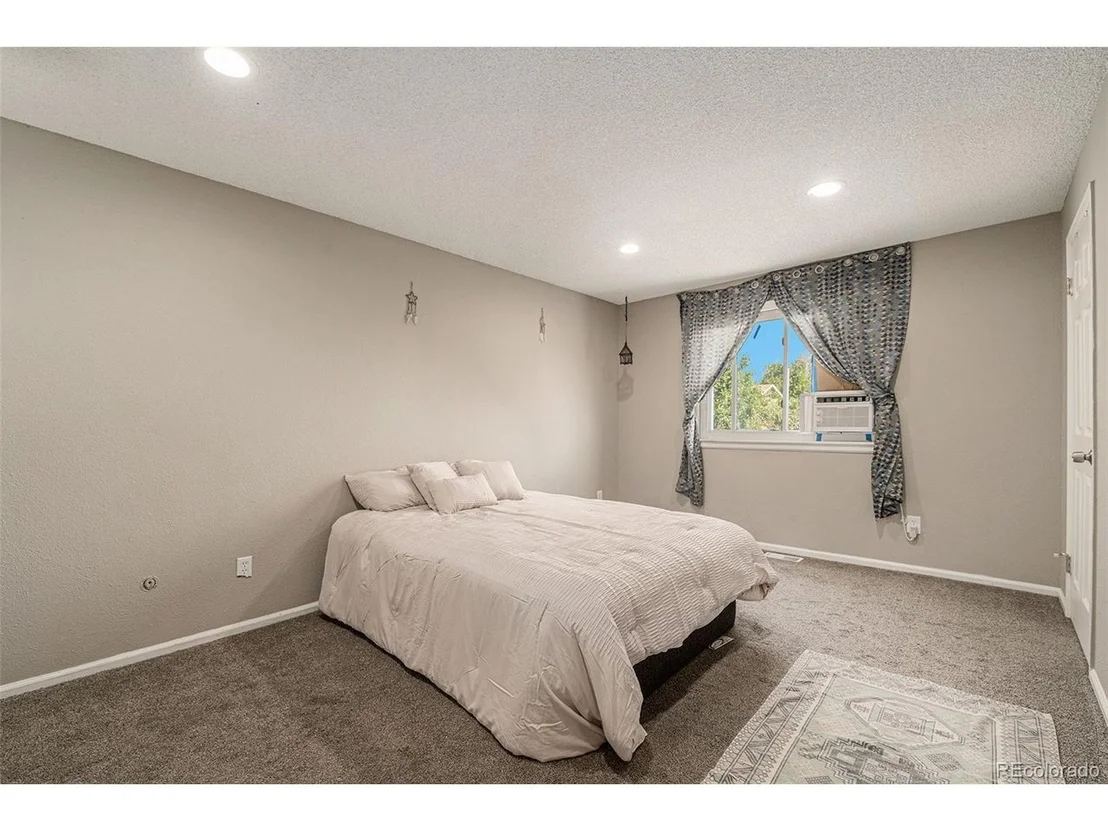Photo of 15121 Mitchell Pl