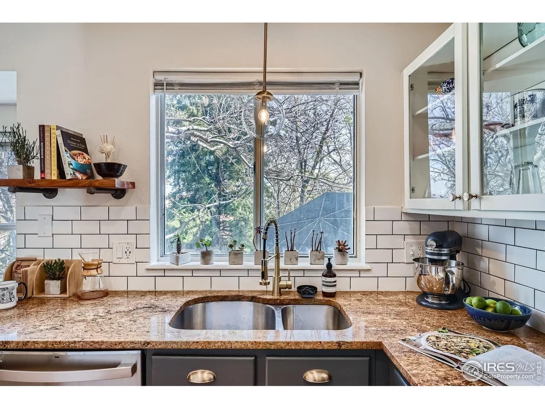 Photo of 348 Eisenhower Dr