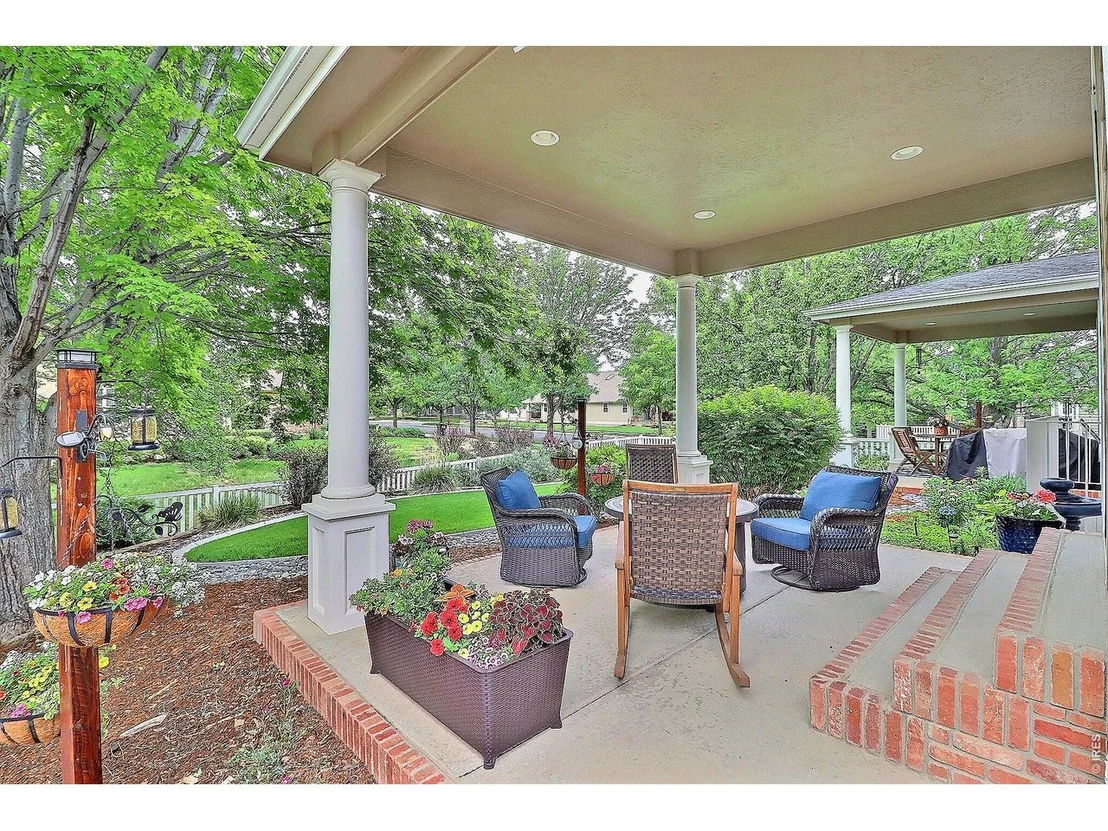 Photo of 101 54th Ave