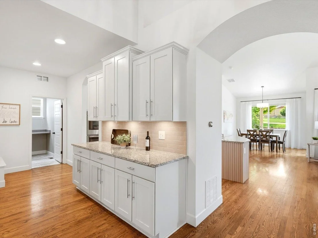 Photo of 950 Sumner Way