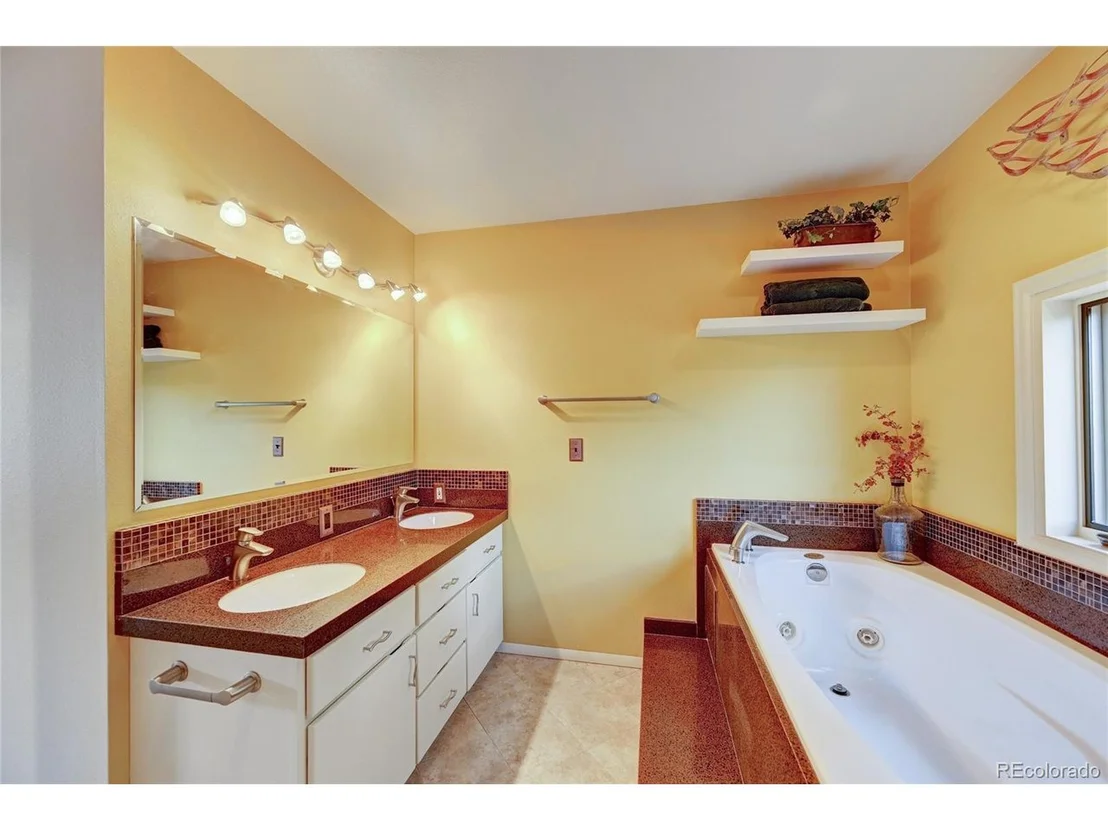 Photo of 30382 Mary Dr