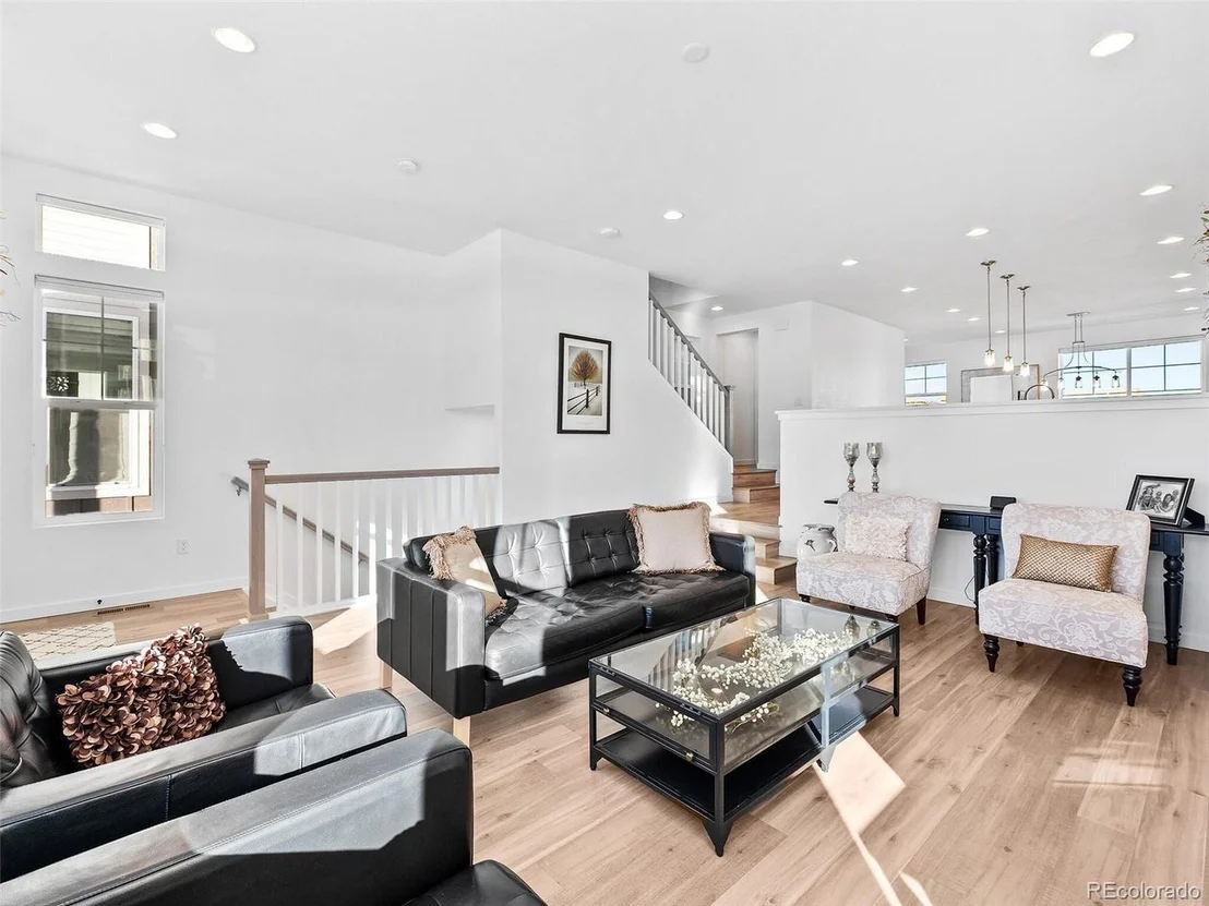 Photo of 11077 Sunshimmer Cir