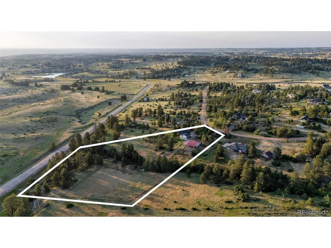Photo of 6685 Chalet Cir