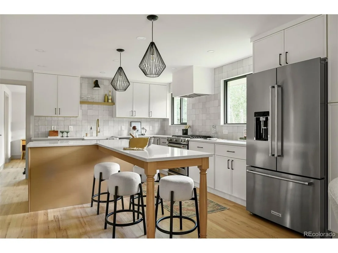 Photo of 230 Seminole Dr