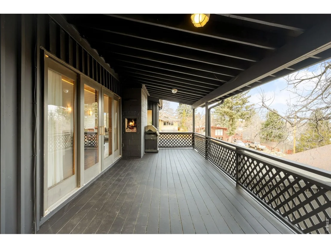 Photo of 300 Forest Ave