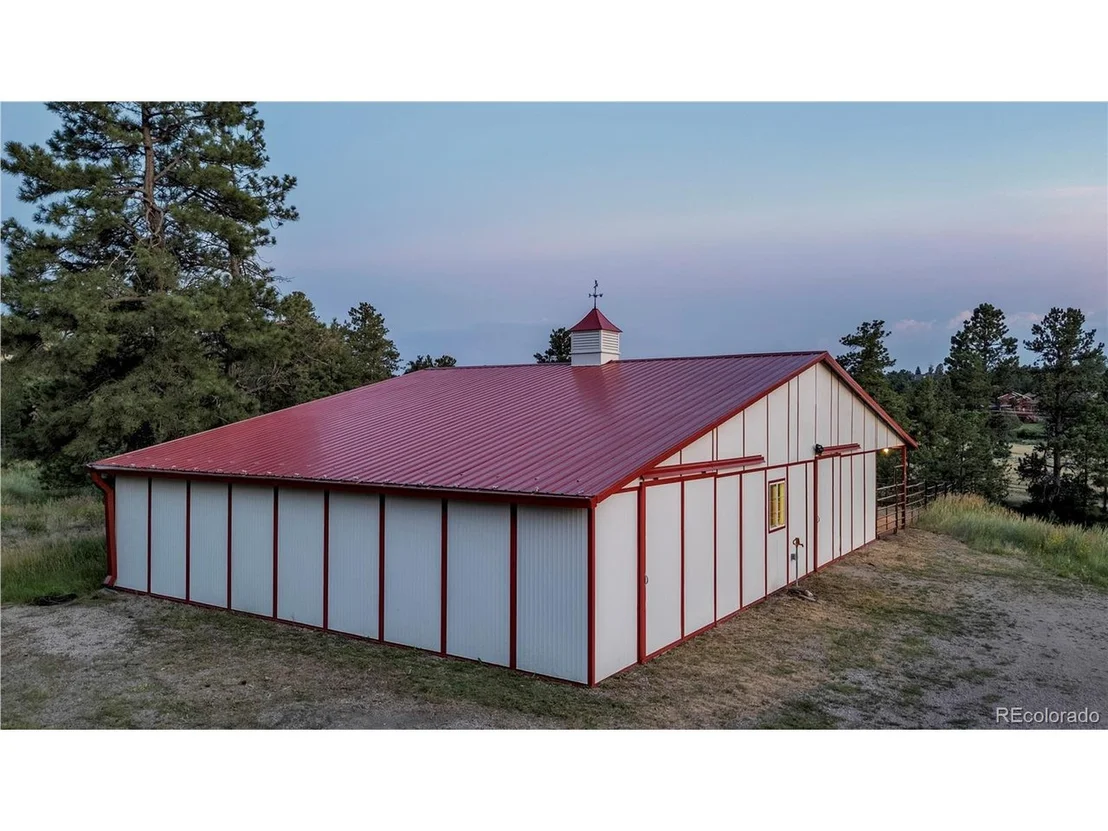 Photo of 6685 Chalet Cir