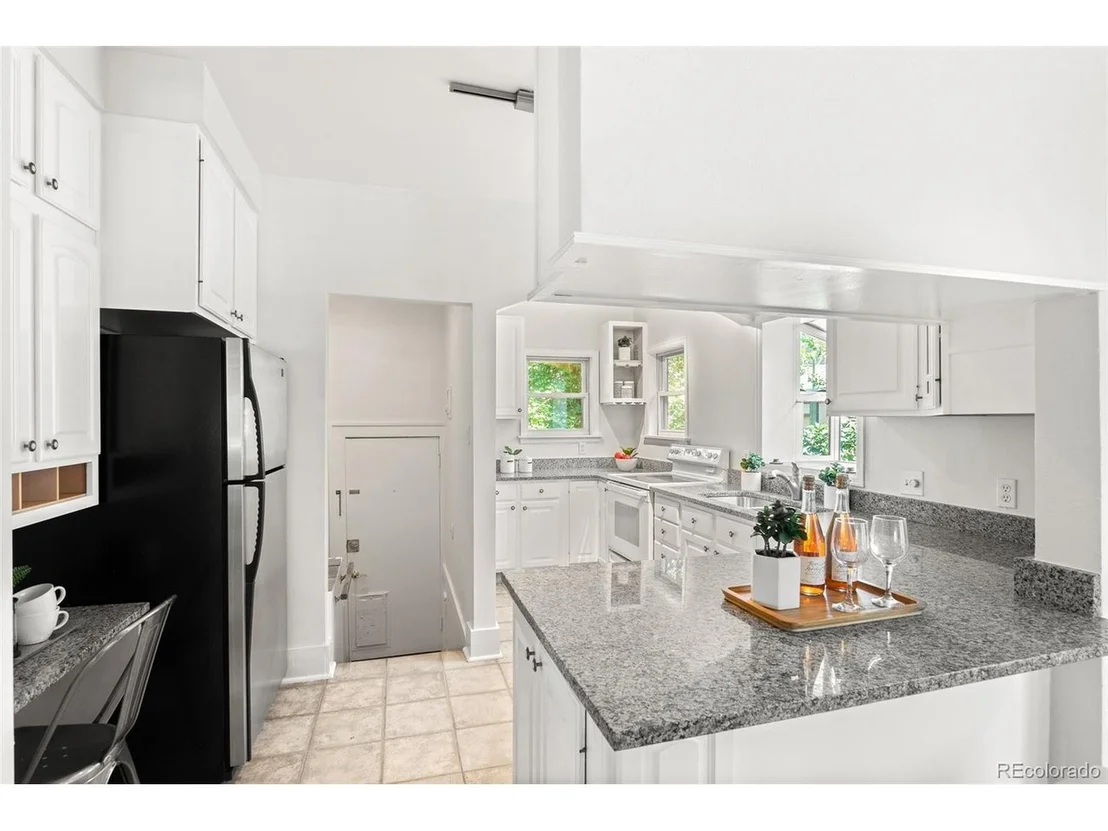 Photo of 674 Jackson St