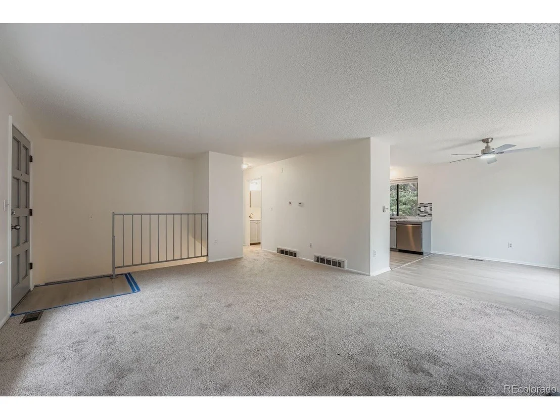 Photo of 2512 S Sable Way