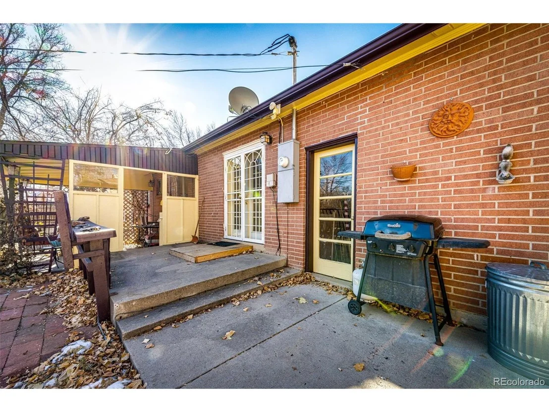 Photo of 6584 Kline St