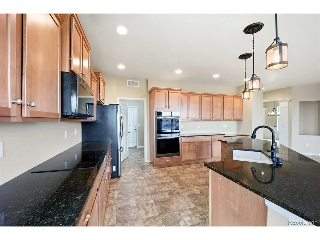 Photo of 42007 Westchester Cir