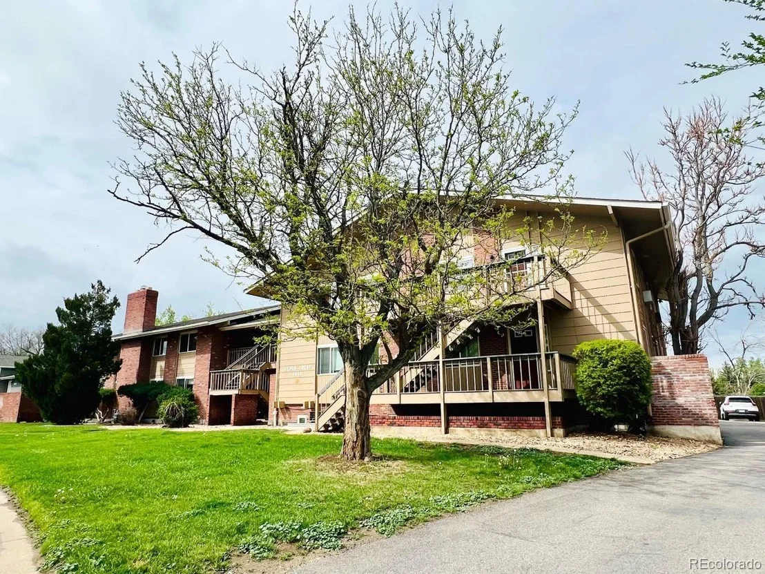 Photo of Unit 8 at 4955 Moorhead Ave