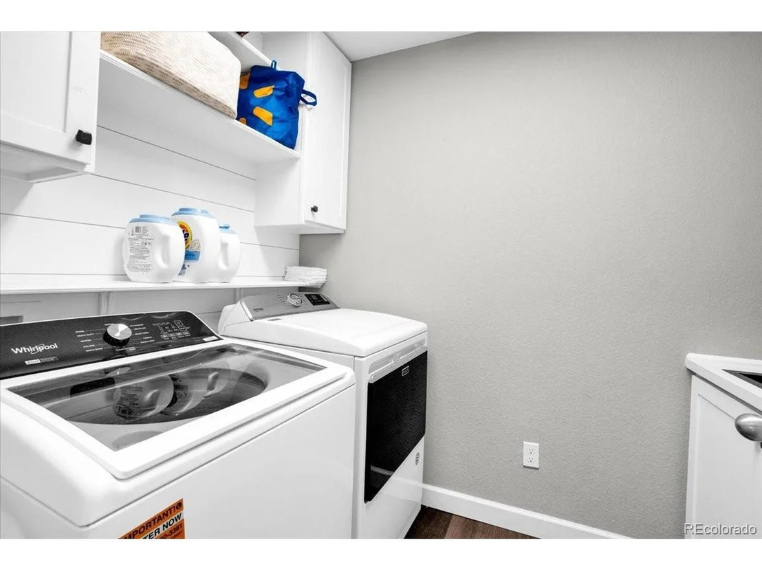 Photo of 970 White Leaf Cir