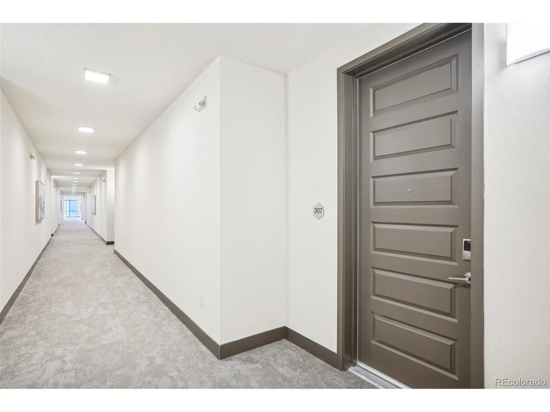 Photo of Unit 1307 at 487 Interlocken Blvd