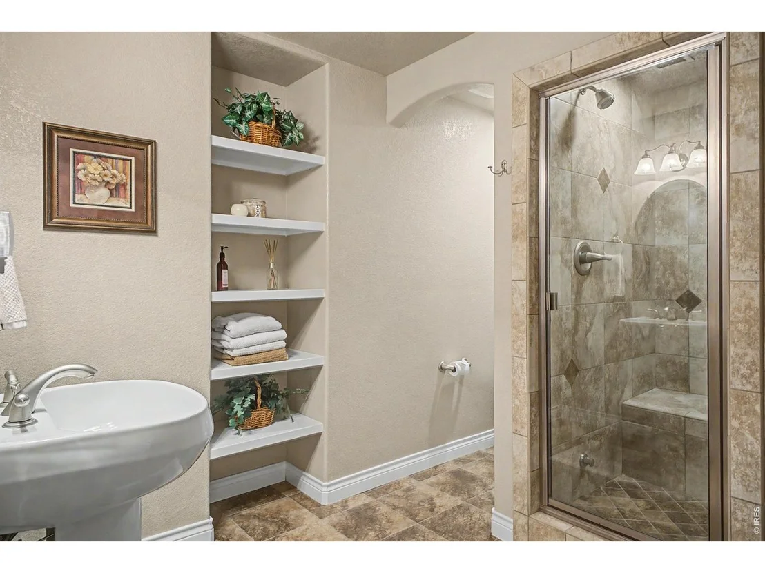 Photo of 1044 Willow Creek Cir