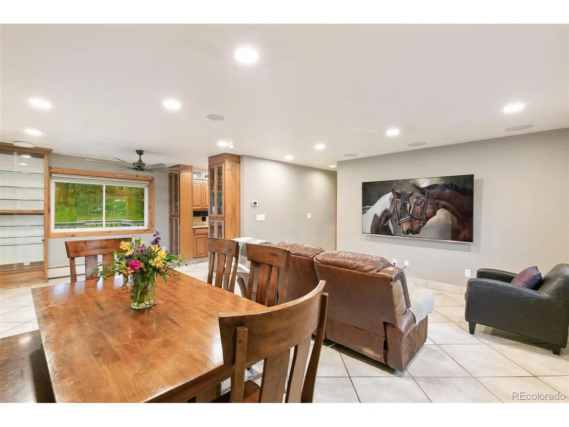 Photo of 9126 Sunrise Ln