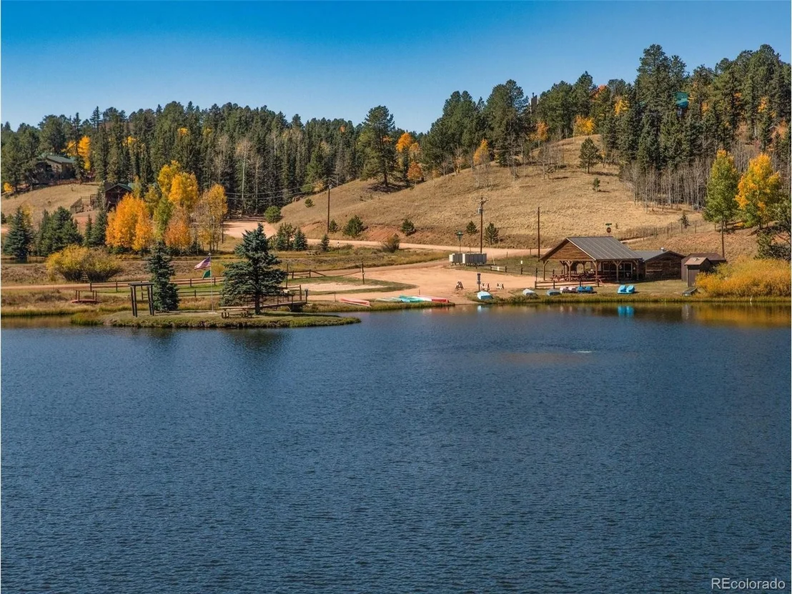 Photo of 996 Spring Valley Dr