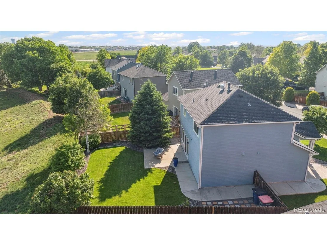 Photo of 7977 Emerson Ave