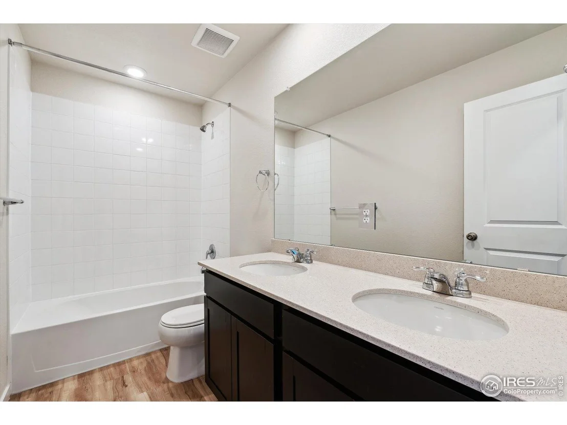 Photo of 4431 Trader St