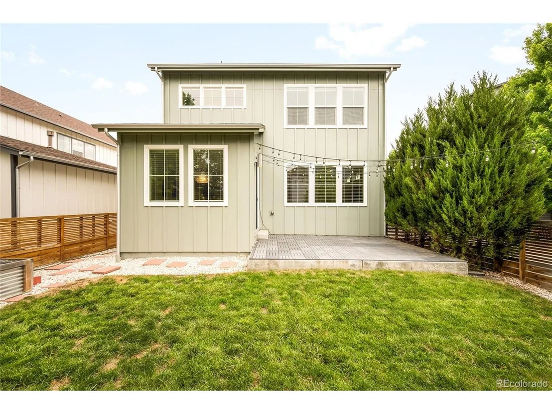 Photo of 6660 Warren Dr