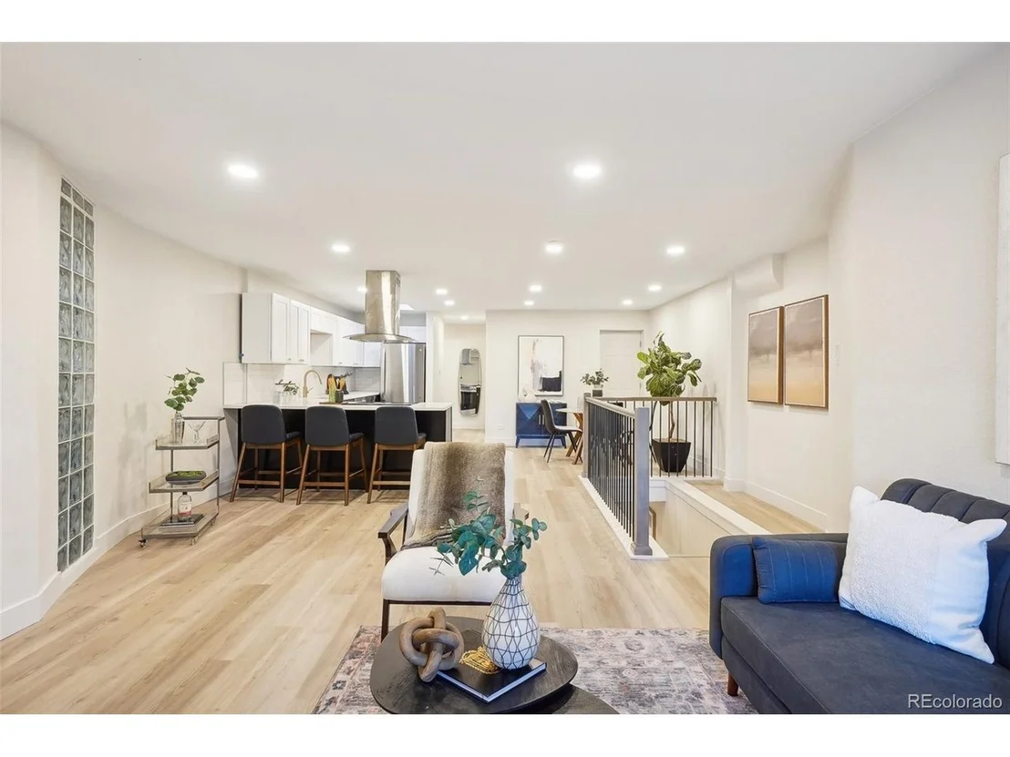 Photo of 2121 W 33rd Ave