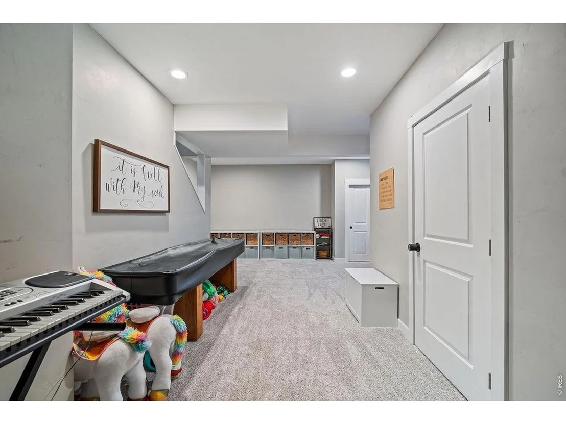 Photo of 5058 Thistle Dr