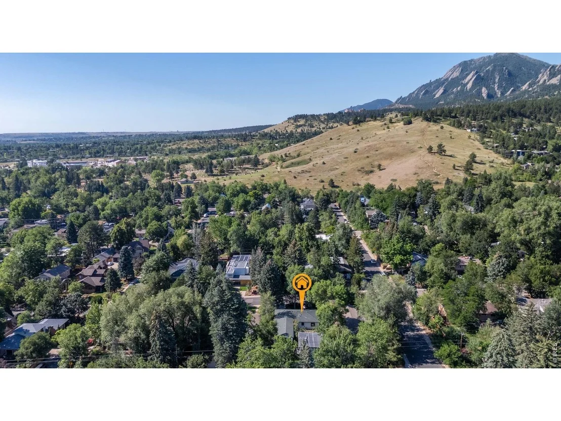 Photo of 1709 Mariposa Ave