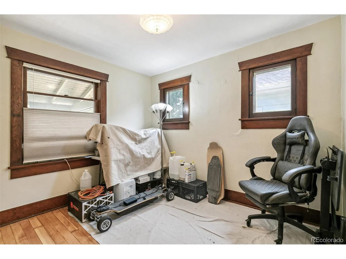 Photo of 2497 Depew St