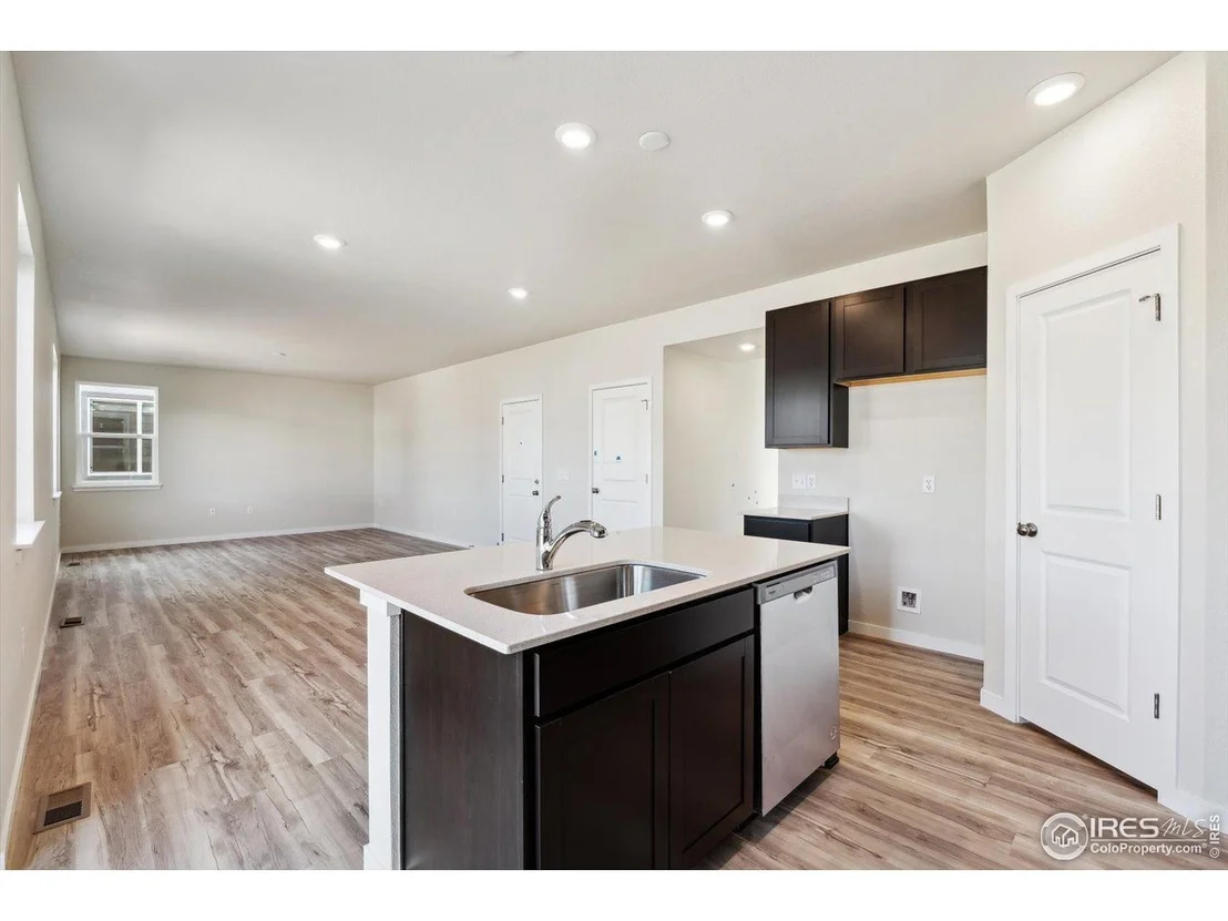 Photo of 4431 Trader St