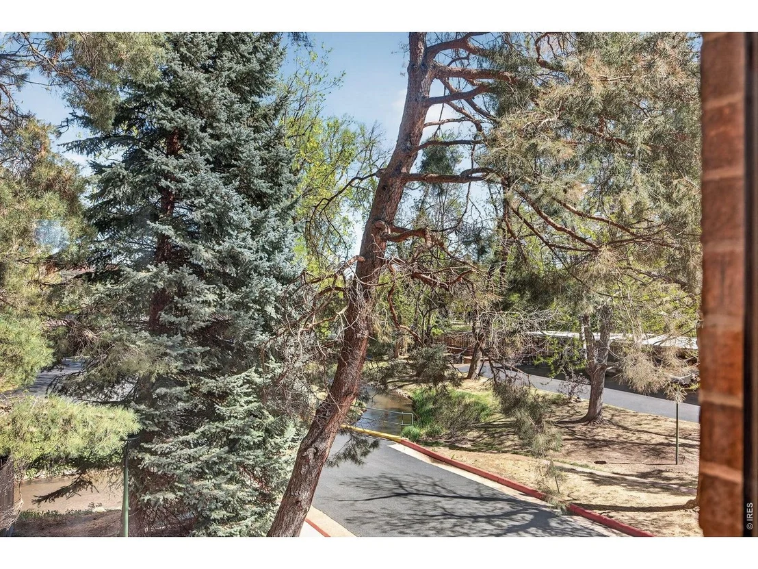 Photo of Unit 201 at 1850 Folsom St