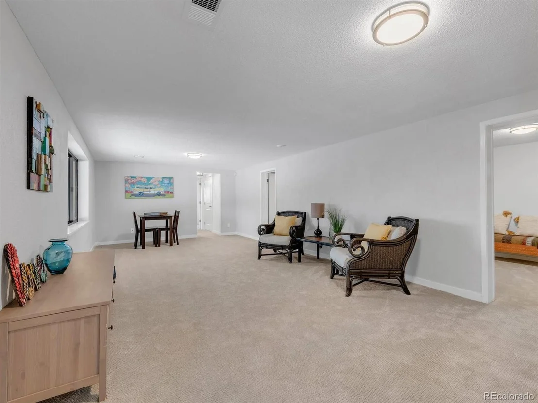 Photo of 1345 Overhill Rd
