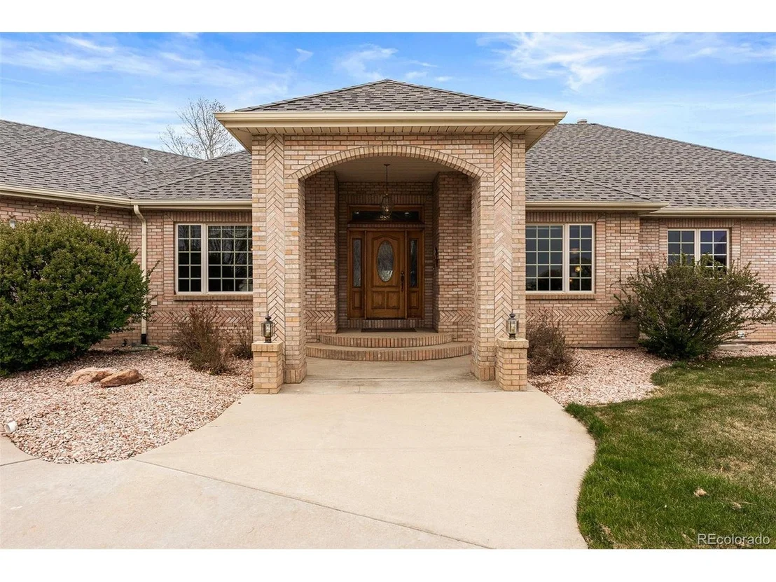 Photo of 219 Grand View Cir