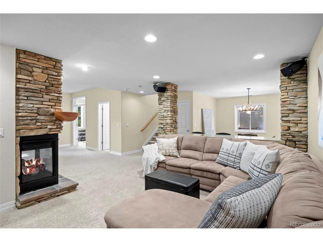 Photo of 7018 Forest Ridge Cir