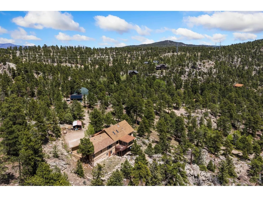 Photo of 619 Alpine Dr