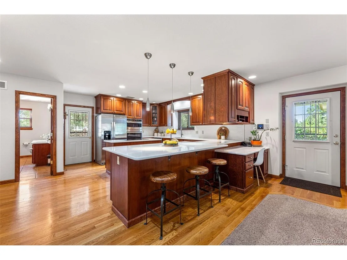 Photo of 2801 N Monaco Pkwy