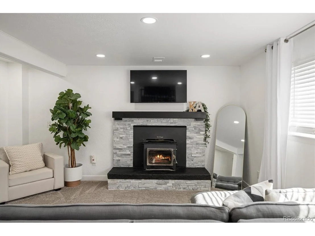 Photo of 8790 Lamar Dr