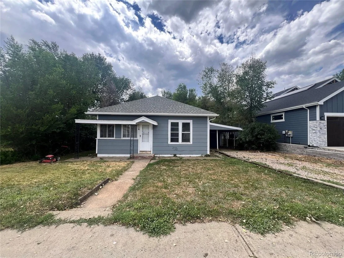 Photo of 114 N 2nd St