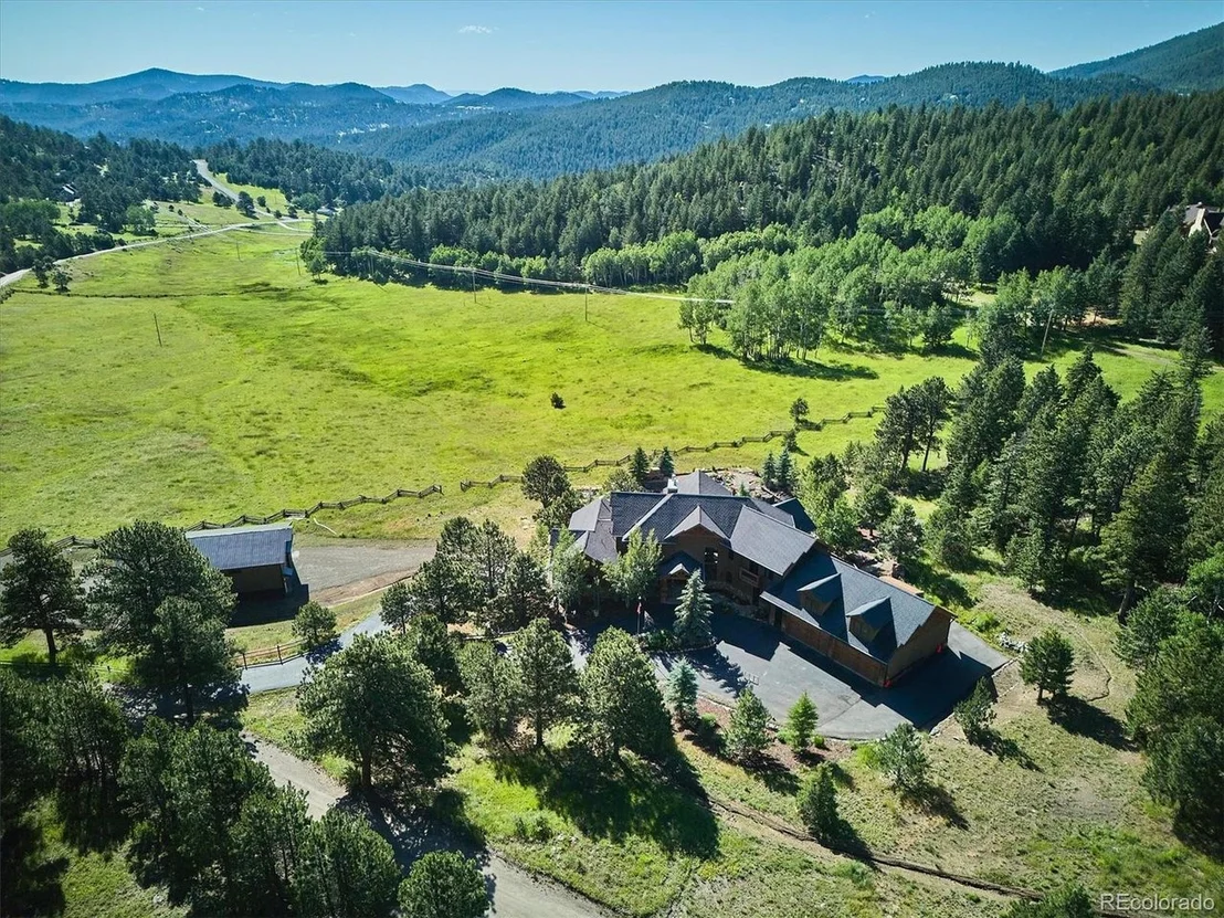 Photo of 477 W Meadow Rd
